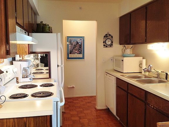 2nd image of 909 Casey Ct APT 6