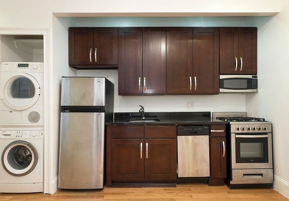 1st image of 442 Lorimer St #1B2