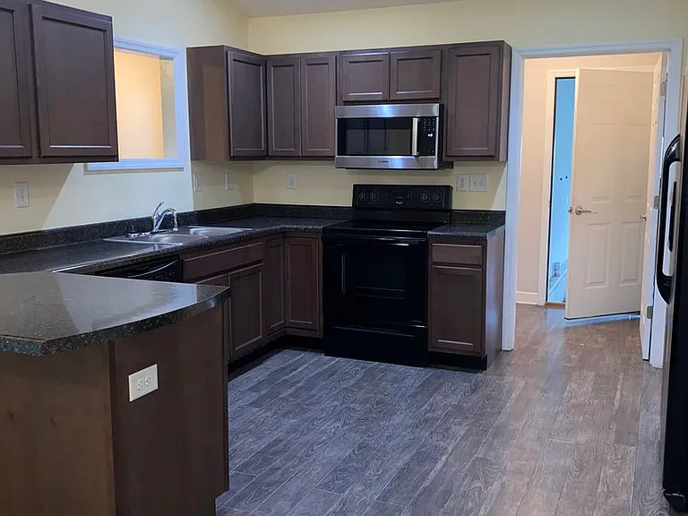 107 Arrowhead Trl — Photo 4