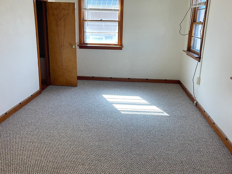 324 Knarr St #B — Photo 6