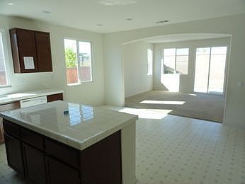 3rd image of 411 Cantata Ave