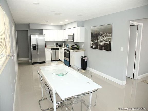 3rd image of 821 Himmarshee St