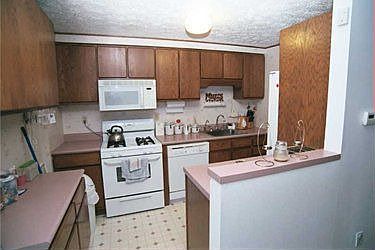 4th image of 8983 Delaware Ave