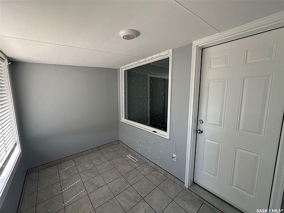 3rd image of 142 2nd AVENUE W