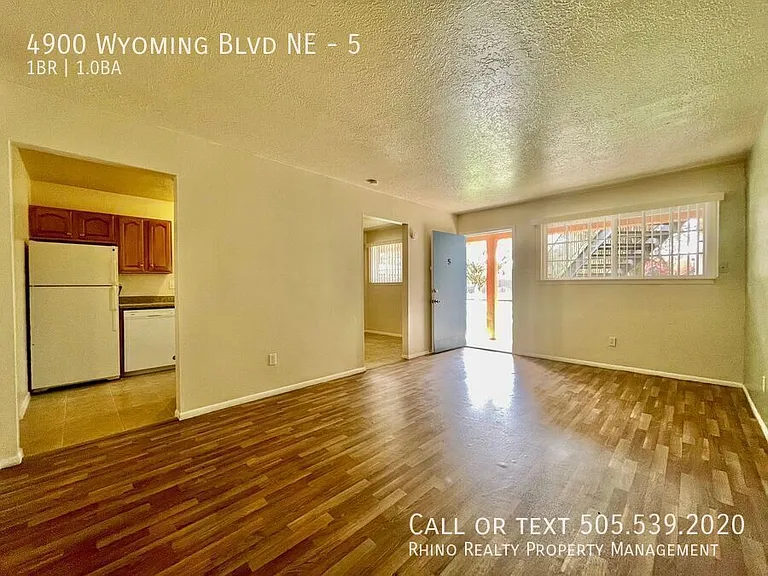 Casa Del Arroyo Apartments — Photo 2