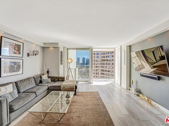 3rd image of 10433 Wilshire Blvd APT 1202