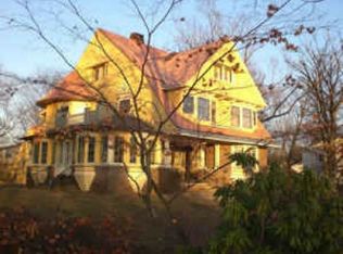 303 Norwood Ave, Providence, RI 02905