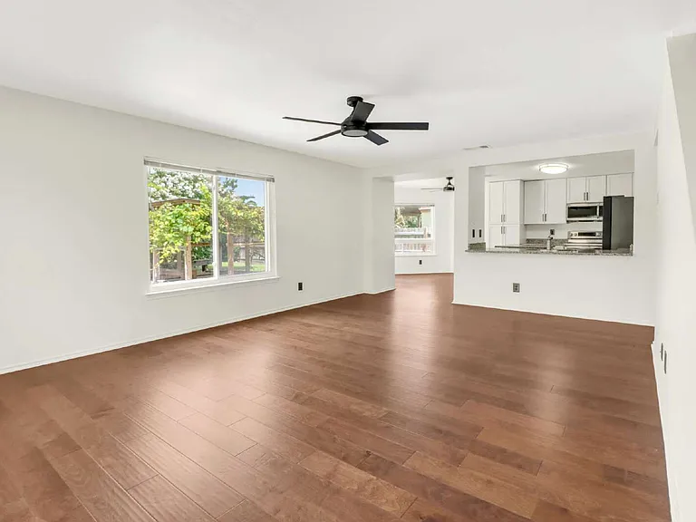 5923 Walnut Mill Dr — Photo 6