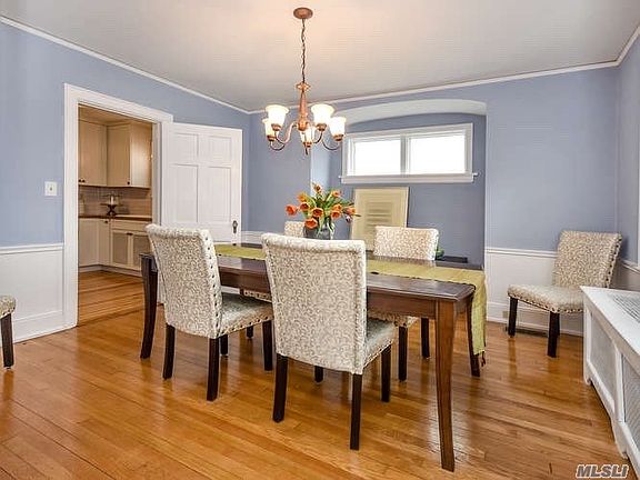 5th image of 35 Chestnut St