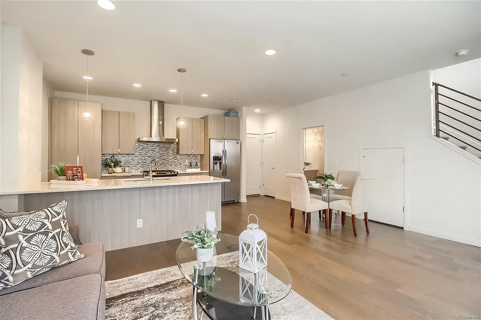3 bed, 2.5 bath, 1526 sqft, $3,000 — Photo 3