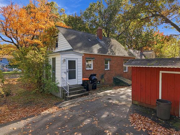 3rd image of 112 Pittroff Ave