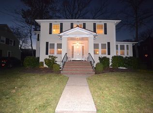 1089 Cumbermeade Rd, Fort Lee, NJ 07024
