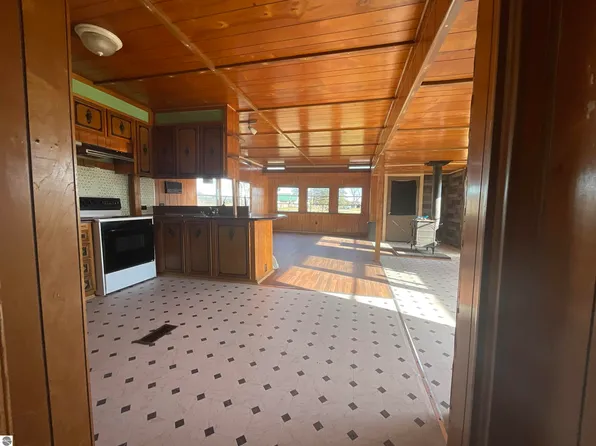 4924 Corey Rd, Mancelona, MI 49659