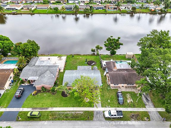 3rd image of 11701 NW 31st Pl