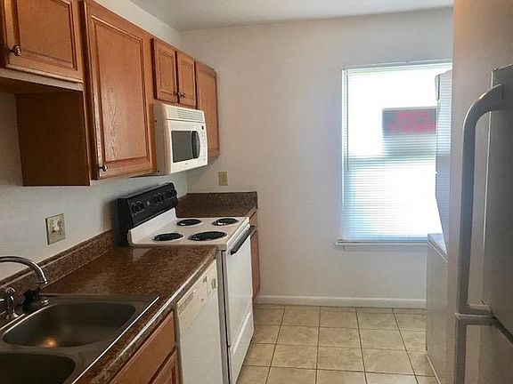 2nd image of 1568 Darren Cir