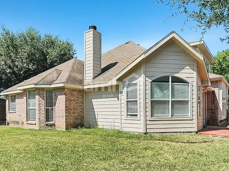 4308 Rebecca Ct — Photo 17