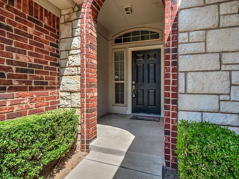 16024 Okalee Ln — Photo 15