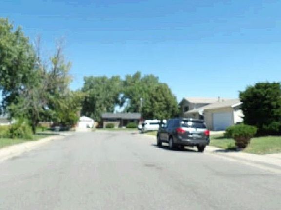 Exterior Neighborhood (street photo)