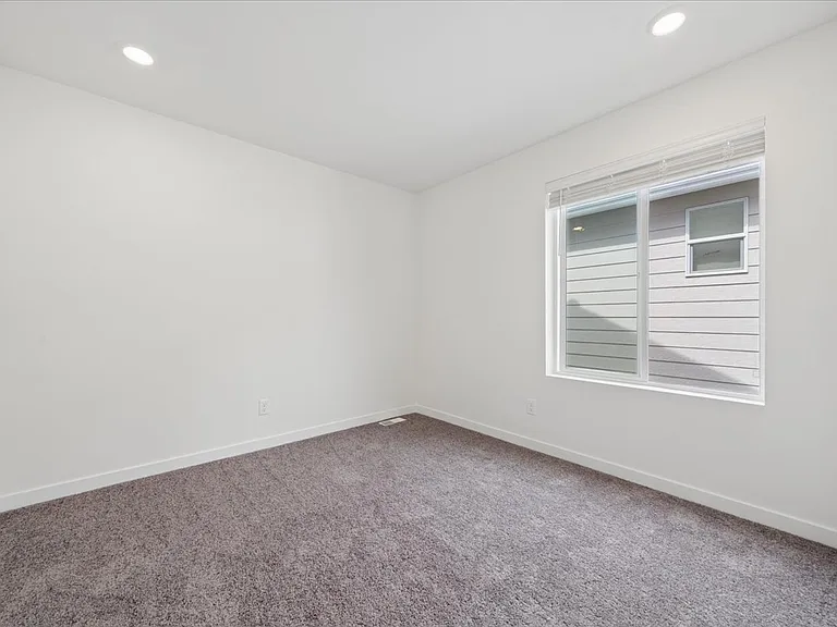 4840 88th Dr NE — Photo 35
