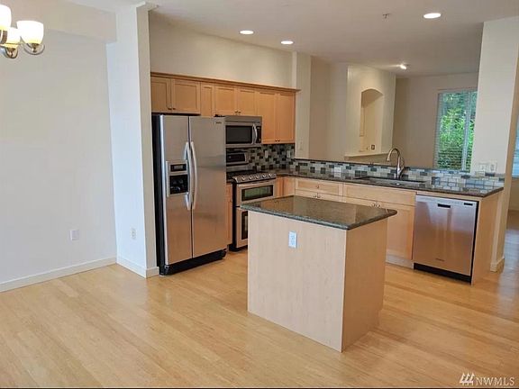 4th image of 12310 NE 92nd St APT 208