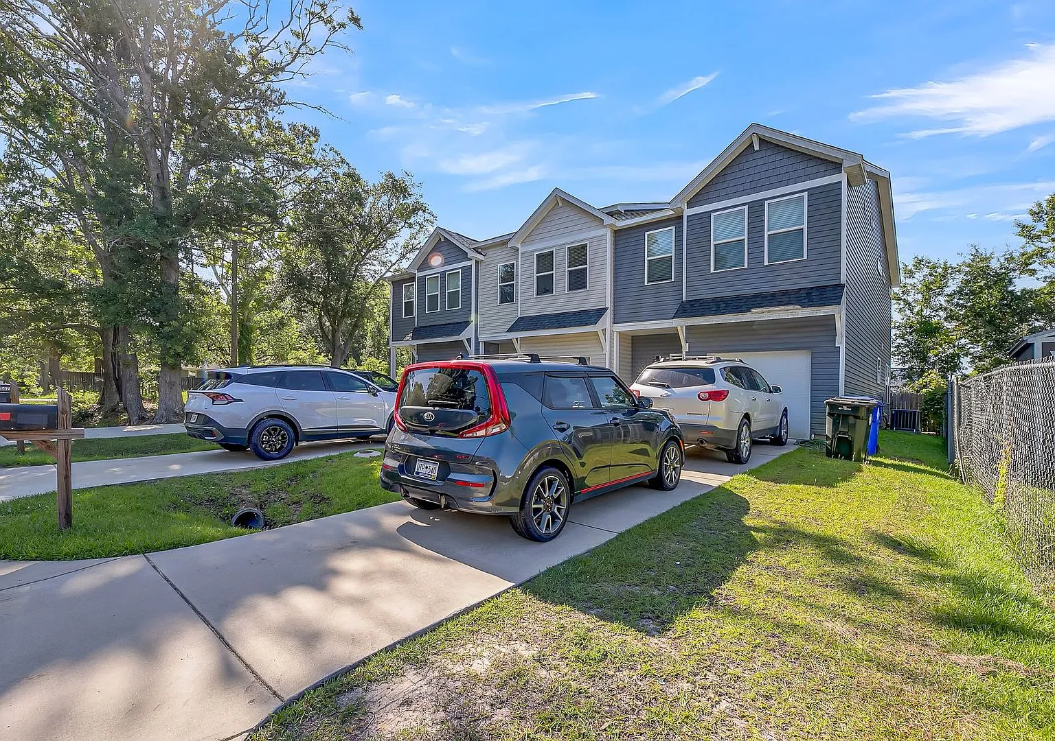 Gorgeous West Ashley Town home! — Photo 2