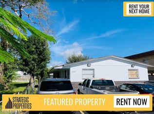 2067 NE 161st St, Miami, FL 33162