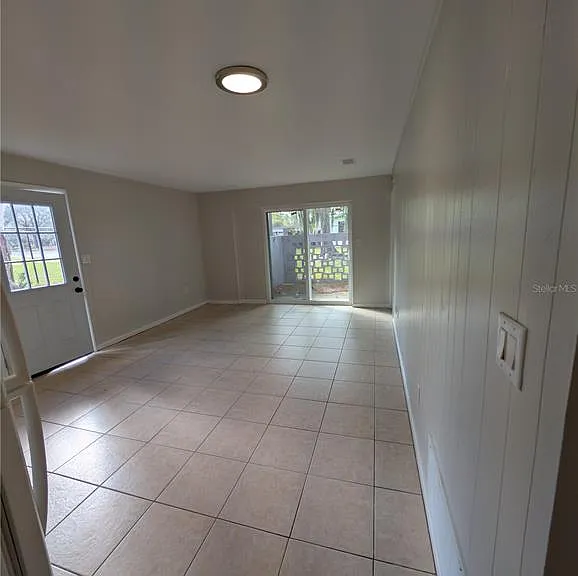 805 NW 40th Ave — Photo 14