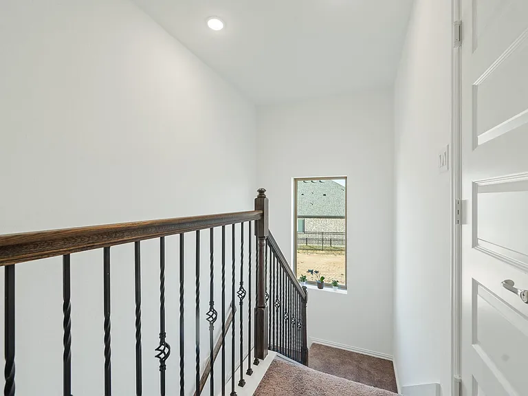 2060 Terra Rose Dr — Photo 33