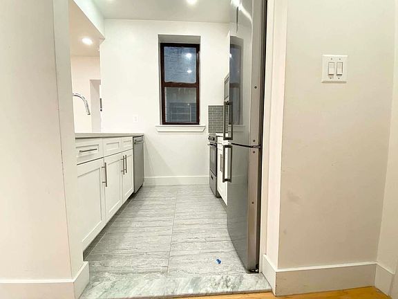 2nd image of 100 W 138th St APT 3B