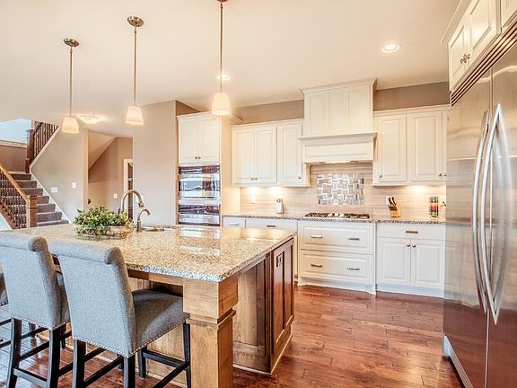 2nd image of 5435 Orchid Ln N
