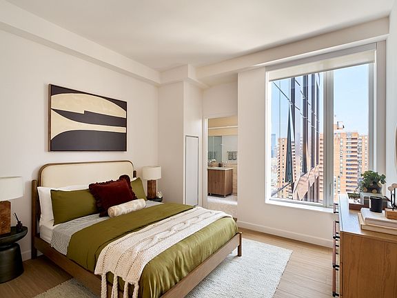 5th image of 550 10th Ave #4101