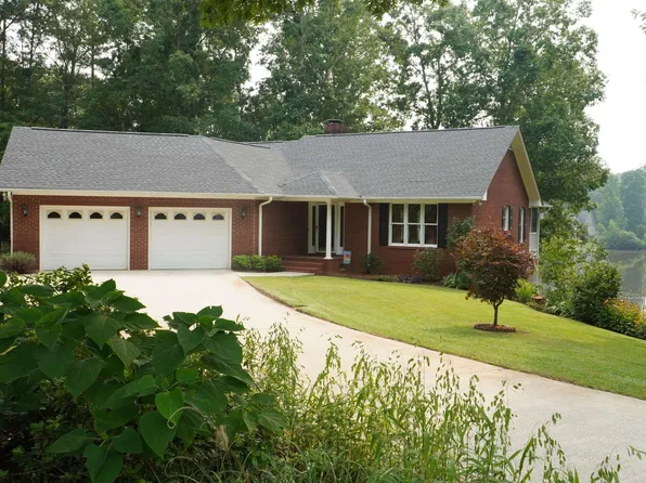 3309 Westcott Cir, Sanford, NC 27330