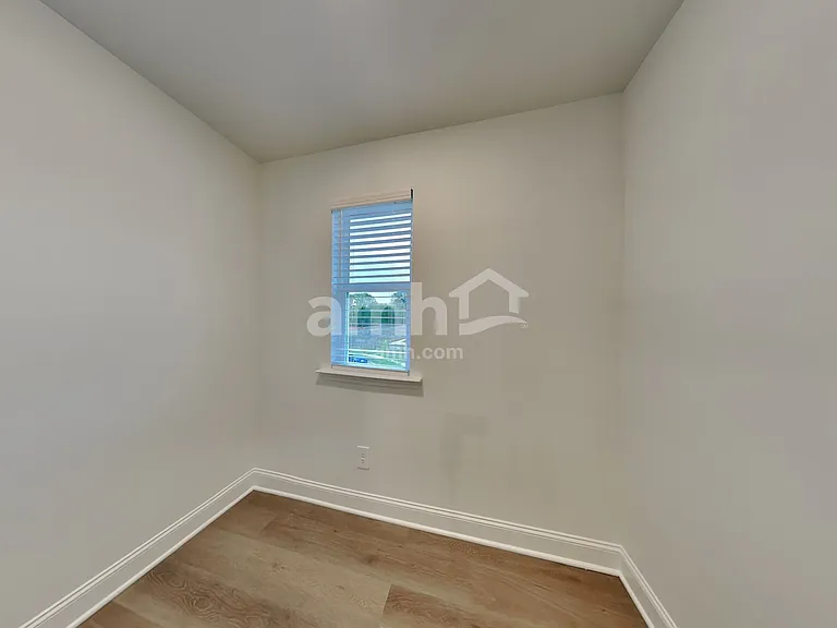 314 Golucke Way — Photo 7
