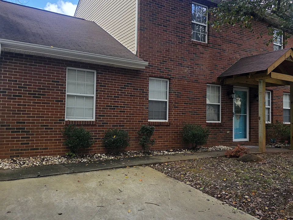 605 Sir Knight Ct