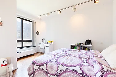 Rented by Luxus Manhattan Realty