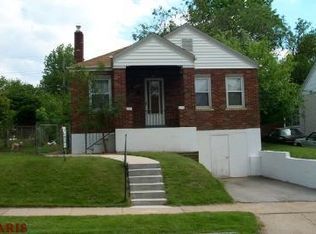 8932 McNulty Dr, Saint Louis, MO 63114