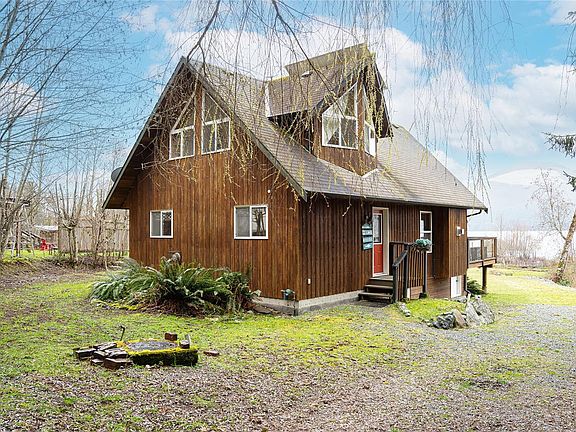 2nd image of 11464 Youbou Rd