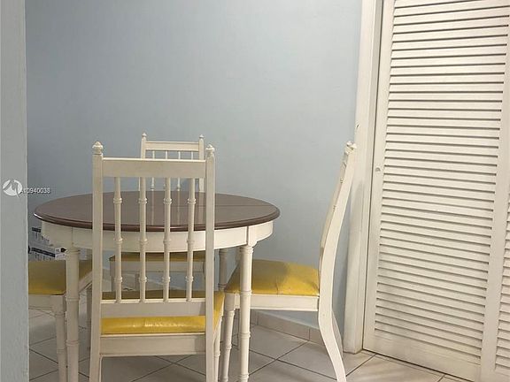 5th image of 1021 Michigan Ave APT 11