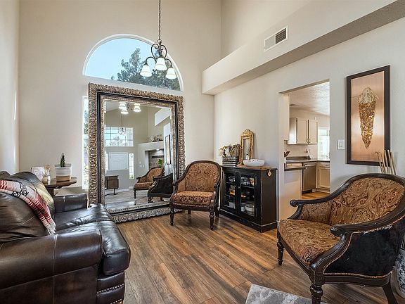 5th image of 8305 Calle Ensueno NW