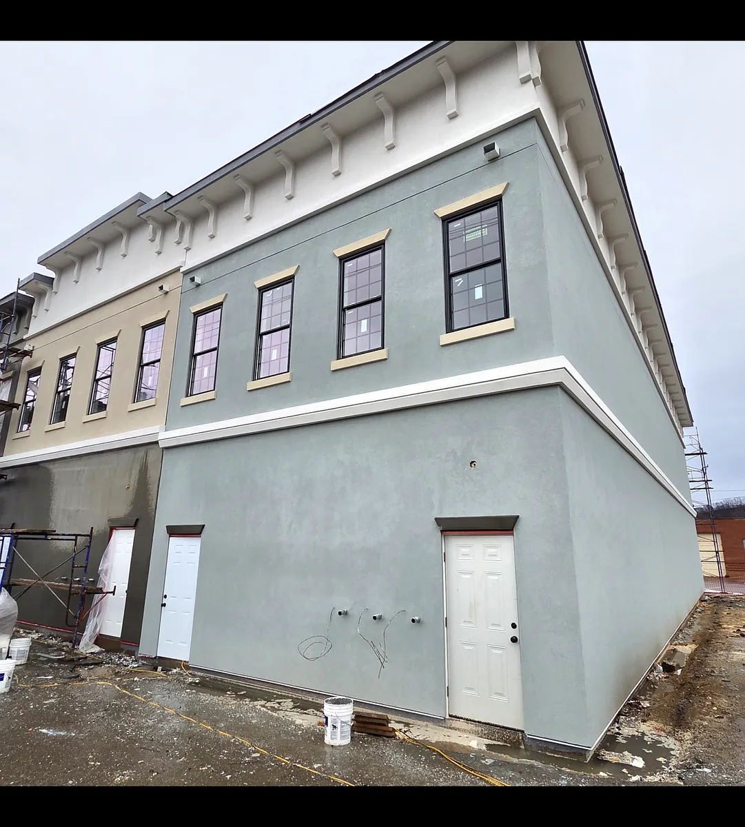 Building Photo - 420 E E St #2