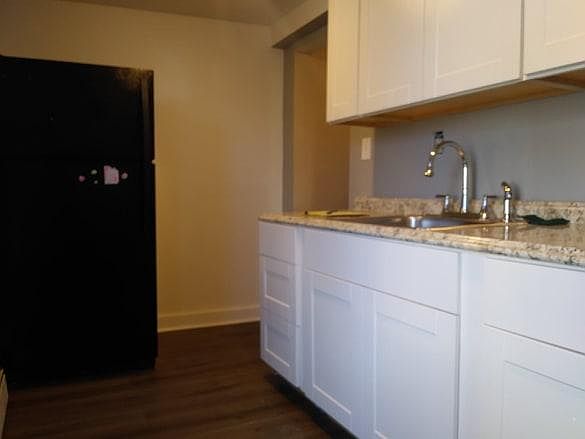 2nd image of 163 W 1st St #1B