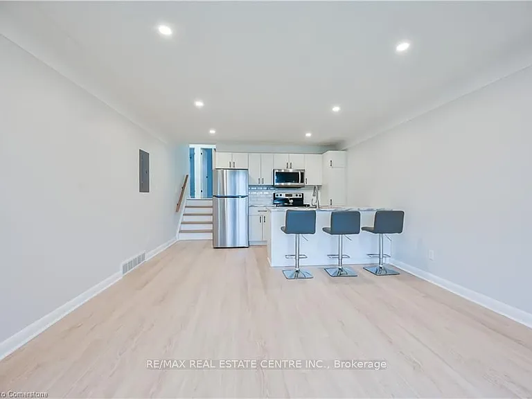 738 Mohawk Rd E #UPPER — Photo 11
