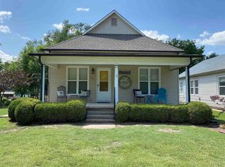 301 N 6th St, Arkansas City, KS 67005