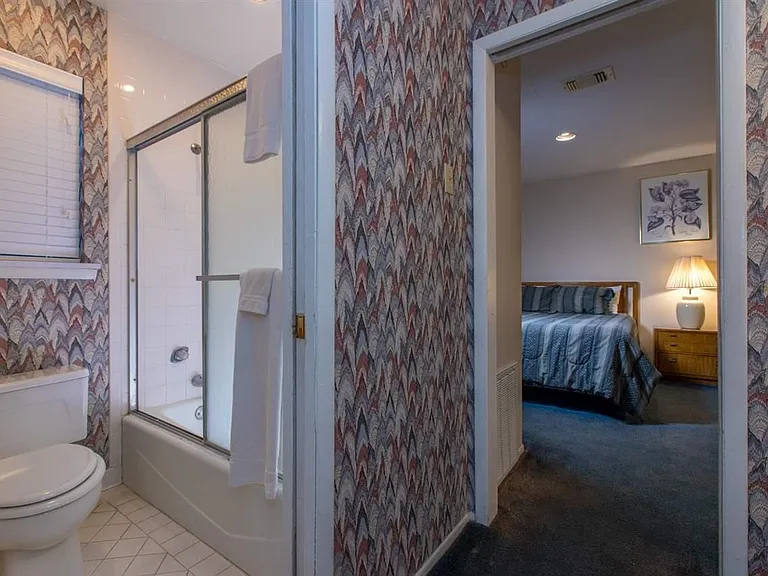409 Club Villa — Photo 2