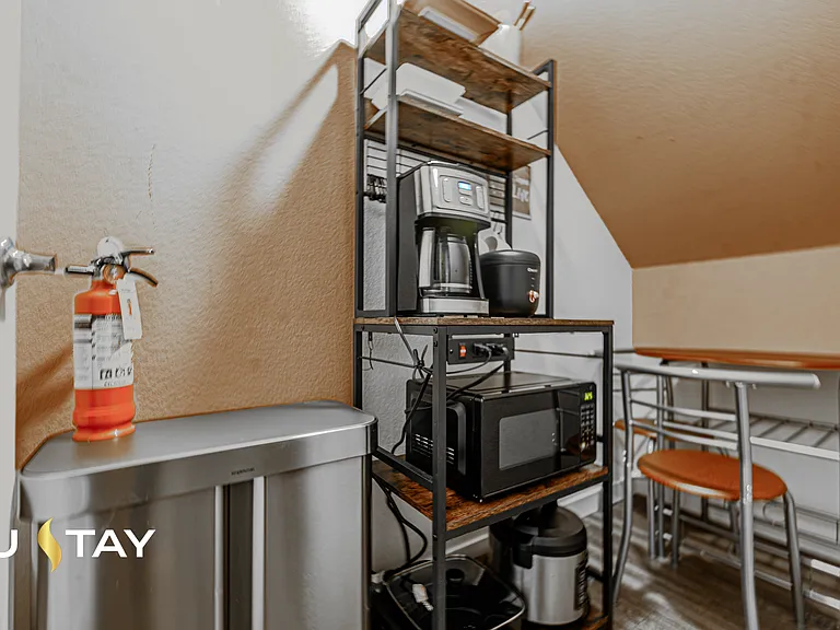 639 W Pepper Pl #101 — Photo 8