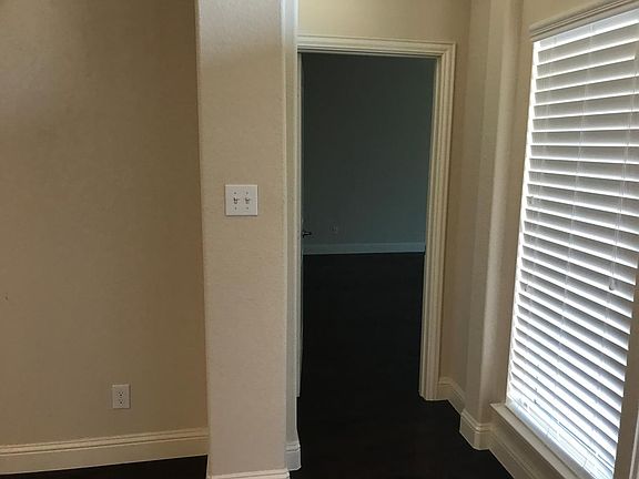 4th image of 16207 Mapleshade Dr