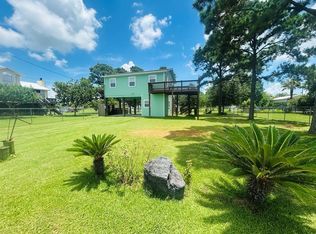 1025 14th St, San Leon, TX 77539