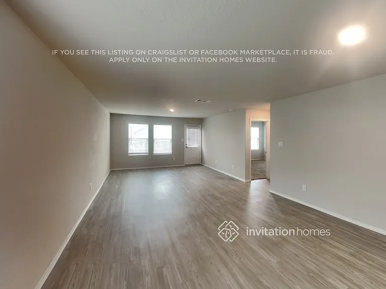 10511 Varmus Dr — Photo 4