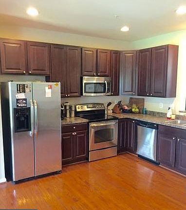 5th image of 563 Wyndholme Way