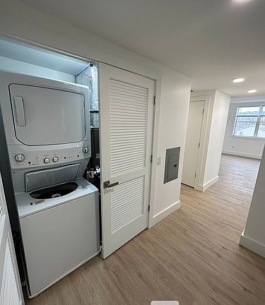 5th image of 205 Mount Vernon Ave Unit 303